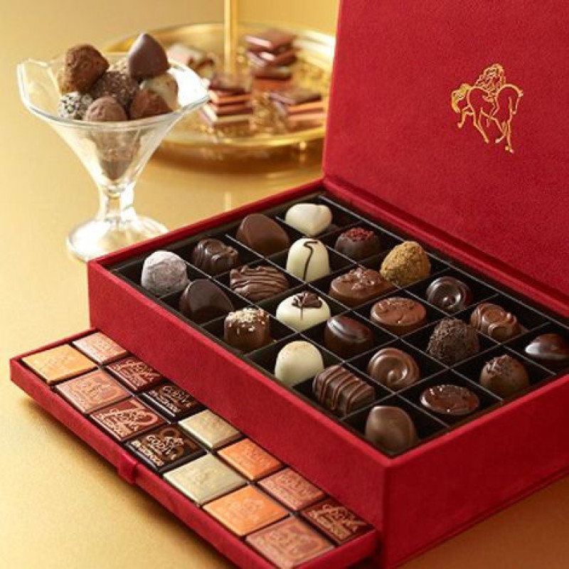 Godiva Çikolata Royal Big Red Kutusu